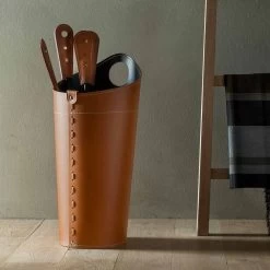 Accessoires De Cheminée Avec Supports En Cuir Nilar, Design Moderne -Décoration D'intérieur accessori per camino con portaferri in cuoio nilar design moderno 7