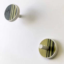 Porte-Manteau Mural En Bois De Frêne Avec Incrustations Verticales 2 Pièces - Gerusa 18 Porte-Manteau Mural En Bois De Frêne Avec Incrustations Verticales 2 Pièces - Gerusa -Décoration D'intérieur appendiabiti a muro in legno di frassino bianco con intarsi 2 pezzi gerusa 3