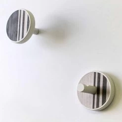 Porte-Manteau Mural En Bois De Frêne Avec Incrustations Verticales 2 Pièces - Gerusa 24 Porte-Manteau Mural En Bois De Frêne Avec Incrustations Verticales 2 Pièces - Gerusa -Décoration D'intérieur appendiabiti a muro in legno di frassino bianco con intarsi 2 pezzi gerusa 9