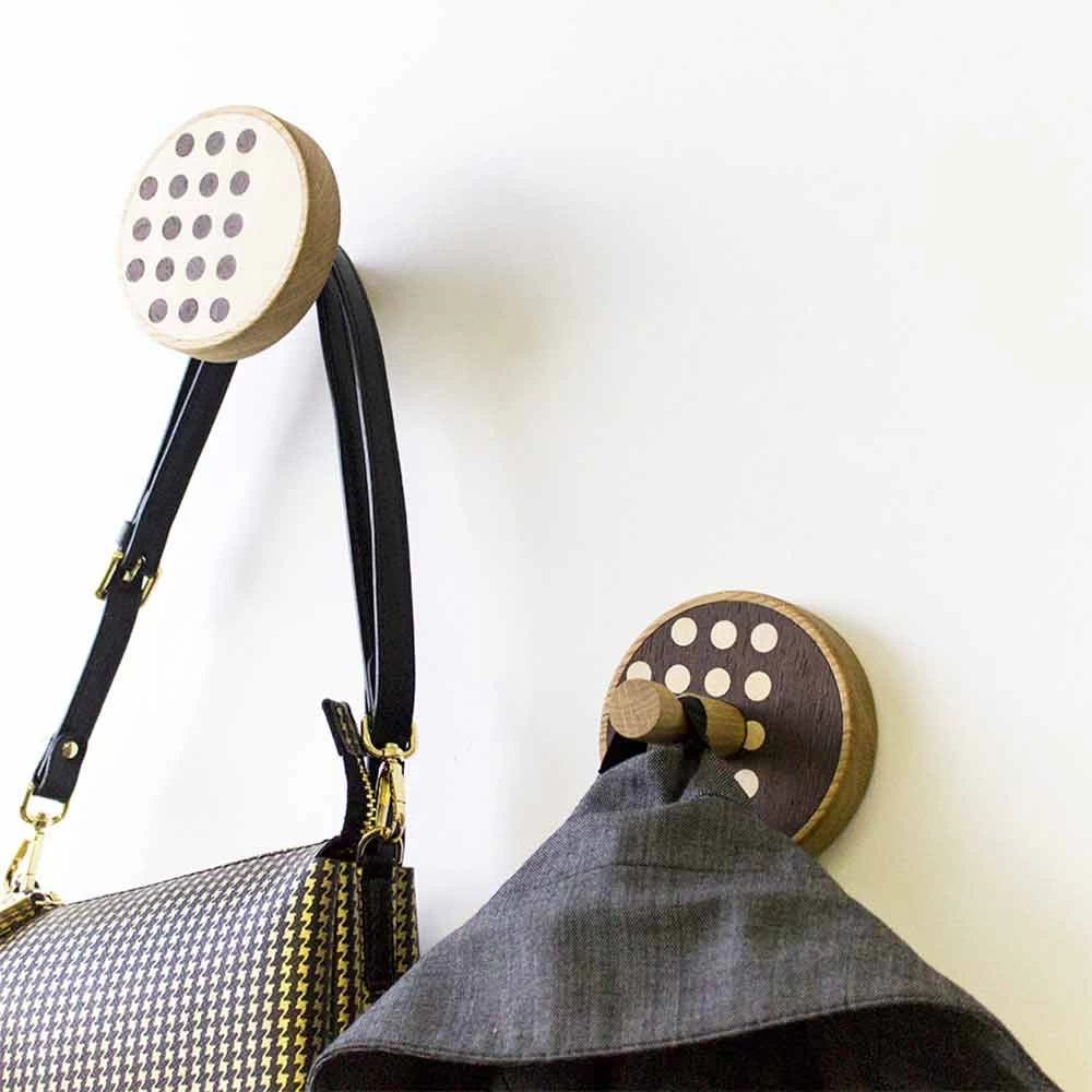 Porte-Manteau Mural En Bois De Frêne Avec Incrustations à Pois 2 Pièces - Quatto 4 Porte-Manteau Mural En Bois De Frêne Avec Incrustations à Pois 2 Pièces - Quatto – Image 2