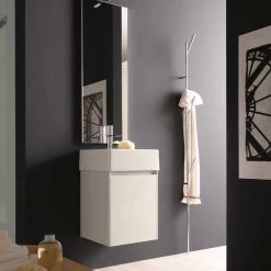 Porte-manteau De Sol Design Moderne En Métal Blanc Ou Chromé - Kottac -Décoration D'intérieur attaccapanni da terra di design moderno in metallo bianco o cromo kottac 2