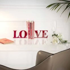 Serre-livres Design En Amour écrit Lavande Ou Plexiglas Rouge - Felove -Décoration D'intérieur fermalibri di design in plexiglass lavanda o rosso scritta love felove 5
