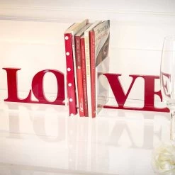 Serre-livres Design En Amour écrit Lavande Ou Plexiglas Rouge - Felove -Décoration D'intérieur fermalibri di design in plexiglass lavanda o rosso scritta love felove 6