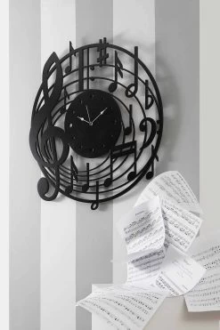 Horloge Murale Noire Ronde De Design Moderne En Bois Décoré - Musique 11 Horloge Murale Noire Ronde De Design Moderne En Bois Décoré - Musique -Décoration D'intérieur orologio da parete nero rotondo di design moderno in legno decorato musica 4