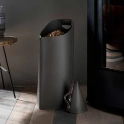 Stockeur à Pellets De Design Moderne Fait En Cuir Sapir