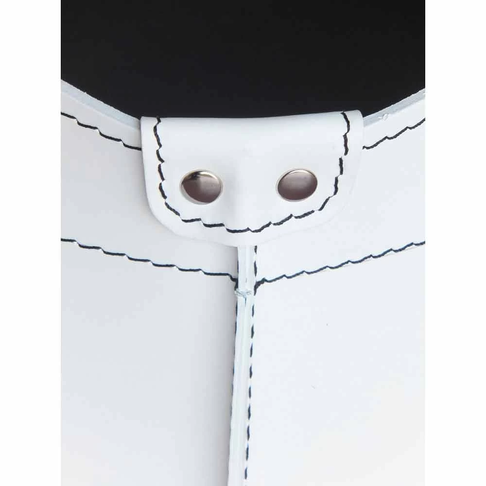 Porte-bûches De Design Moderne Pour Intérieur Fabia, Fait En Cuir 12 Porte-bûches De Design Moderne Pour Intérieur Fabia, Fait En Cuir – Image 11