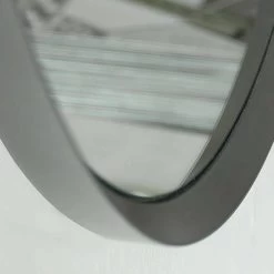 Miroir Mural Rond Avec Cadre Laqué Au Design Moderne Et élégant - Odosso -Décoration D'intérieur specchio a muro rotondo con cornice laccata di design moderno elegante odosso 1