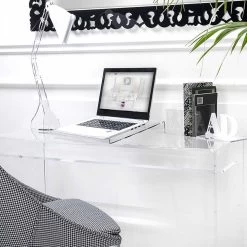 Support Pour Ordinateur Portable En Plexiglas Transparent Ou Fumé 2 Pièces - Nerdino -Décoration D'intérieur supporto per laptop in plexiglass trasparente o fume design 2 pezzi nerdino 2