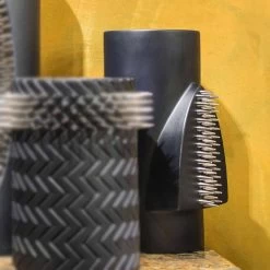 Vase Décoratif En Céramique Noir Mat Fabriqué à La Main En Italie - Medina -Décoration D'intérieur vaso decorativo in ceramica nera opaca lavorata a mano in italia medina 4