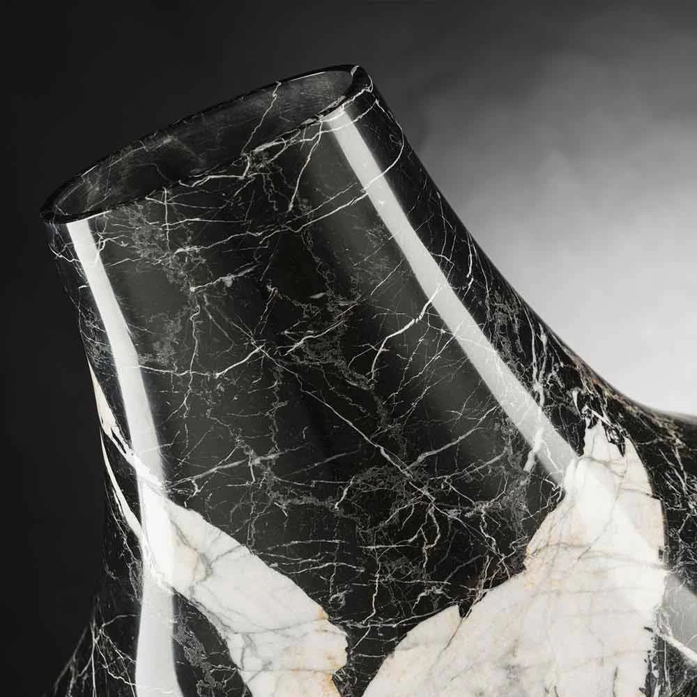 Vase D'intérieur élégant En Marbre Blanc Et Noir Fabriqué En Italie - Original 5 Vase D'intérieur élégant En Marbre Blanc Et Noir Fabriqué En Italie - Original – Image 3