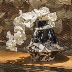 Vase D'intérieur élégant En Marbre Blanc Et Noir Fabriqué En Italie - Original 10 Vase D'intérieur élégant En Marbre Blanc Et Noir Fabriqué En Italie - Original -Décoration D'intérieur vaso elegante per interni in marmo bianco e nero made in italy originale 3